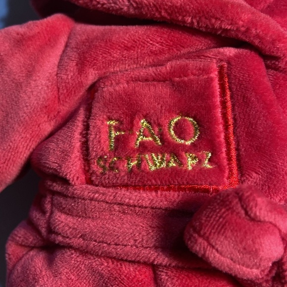 FAO Schwarz Teddy Bear on Robe and Pyjamas NWT - Picture 4 of 9